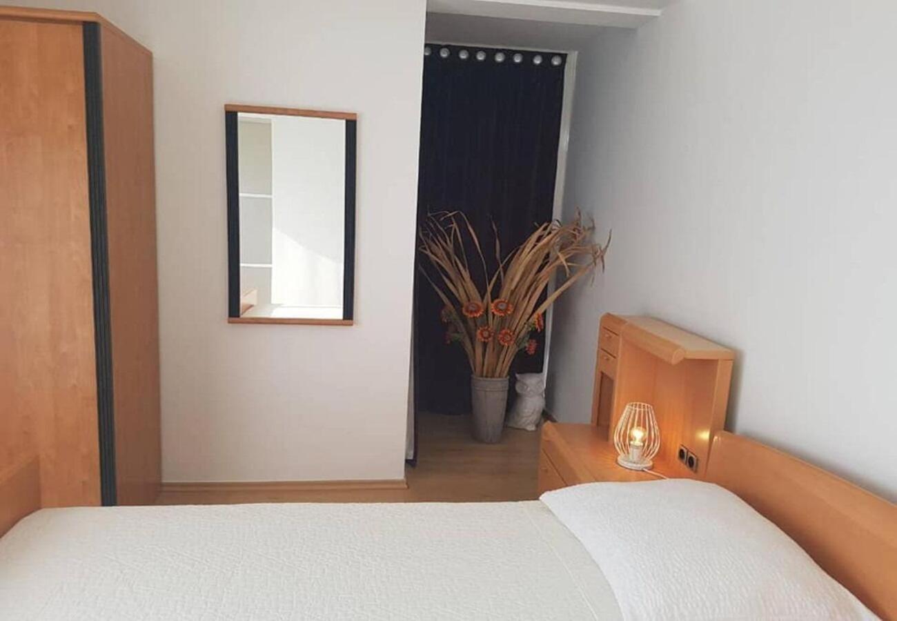 Apartments Javi - Free Private Parking Trogir Luaran gambar