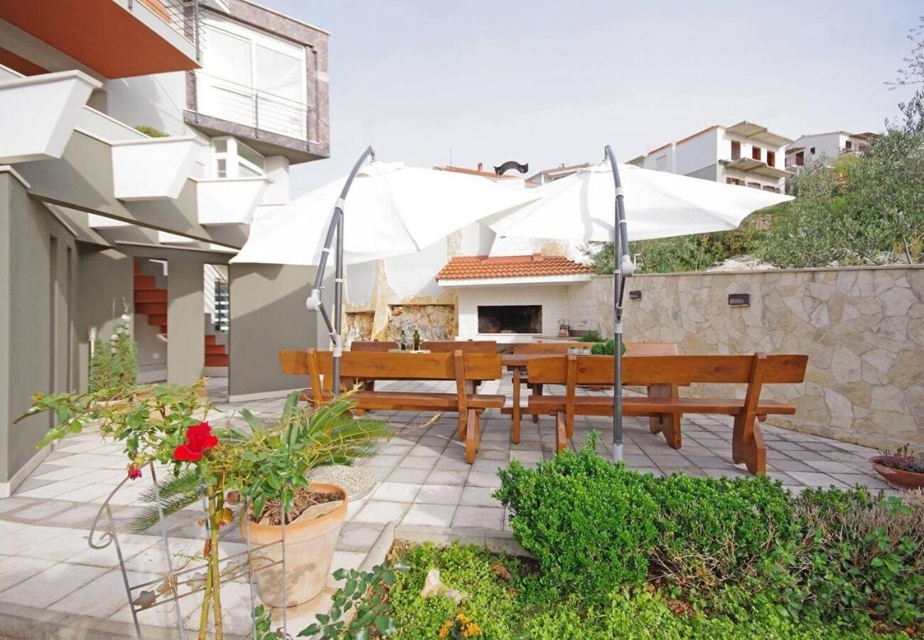 Apartments Javi - Free Private Parking Trogir Luaran gambar